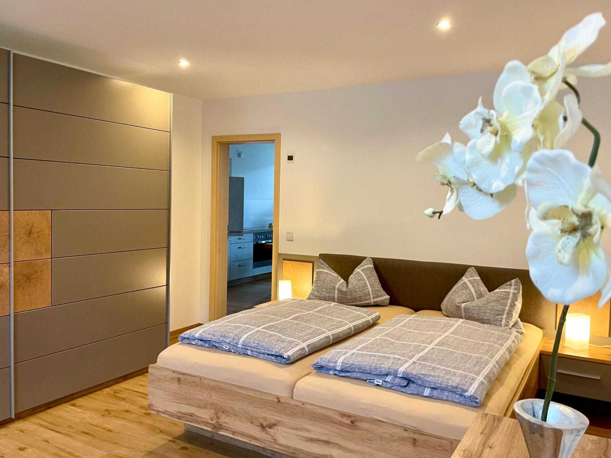 Stadtoase Geraeumige Gaestewohnungen Mit Balkon, Komfort, Modernitaet Und Ruhe, Fuer Monteure Geeignet, Free Wifi Frankenberg Dış mekan fotoğraf