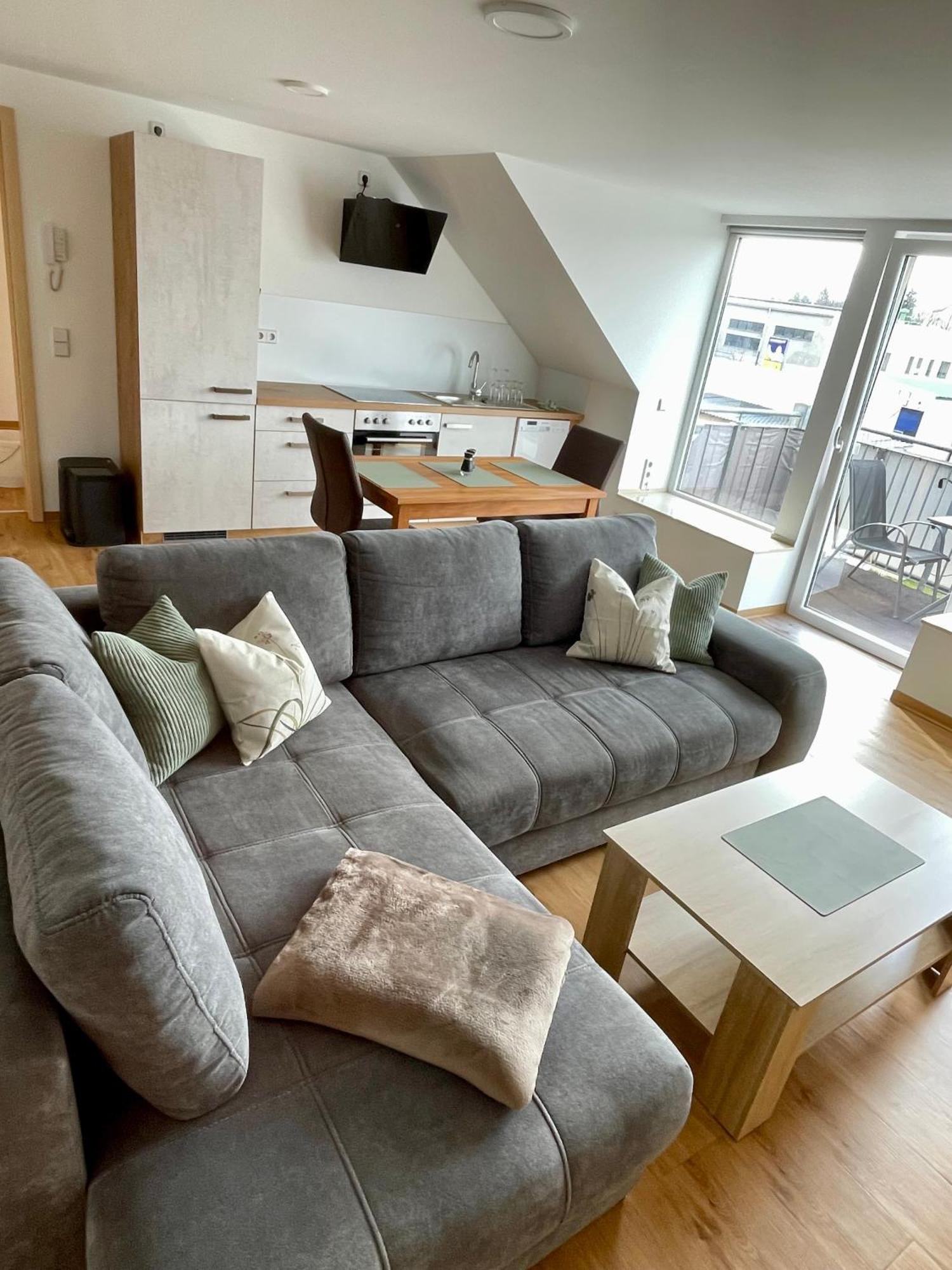Stadtoase Geraeumige Gaestewohnungen Mit Balkon, Komfort, Modernitaet Und Ruhe, Fuer Monteure Geeignet, Free Wifi Frankenberg Dış mekan fotoğraf